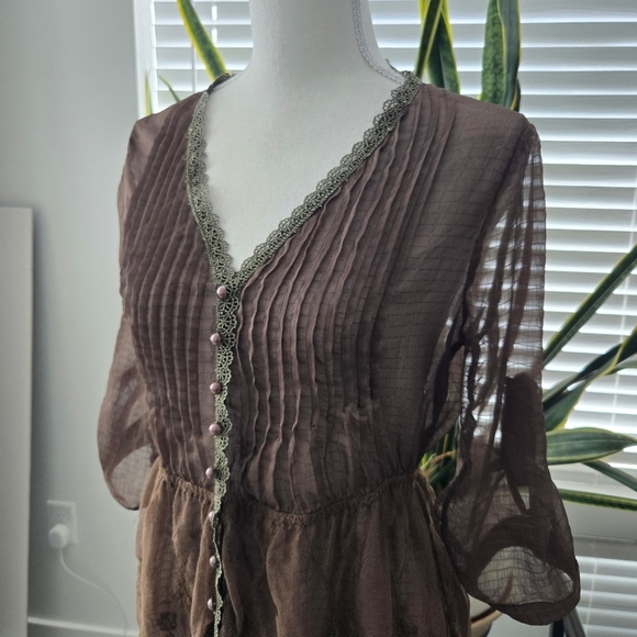 Daytrip Sheer Top Size Small. Good preowned condition. - Picture 2 of 7